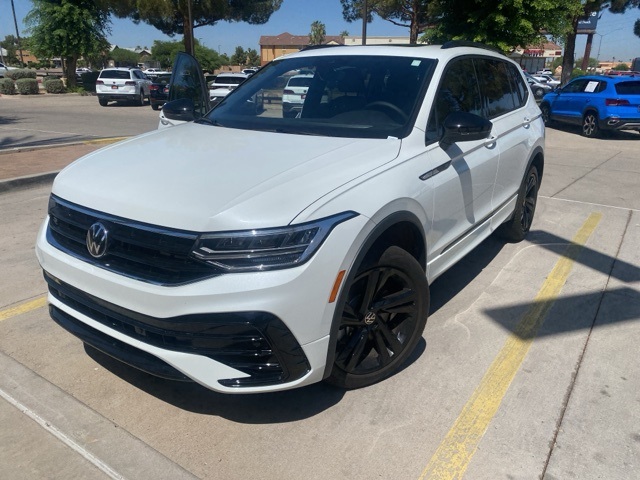 2024 Volkswagen Tiguan 2.0T SE R-Line Black