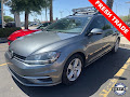 2018 Volkswagen Golf SportWagen SE