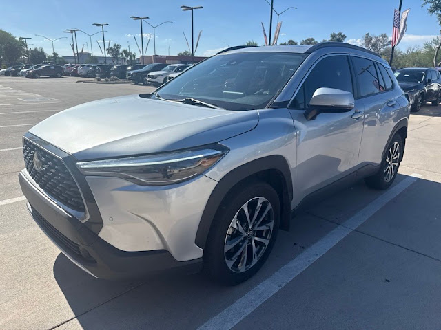 2022 Toyota Corolla Cross XLE