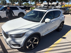 2020 Volvo XC40 Momentum